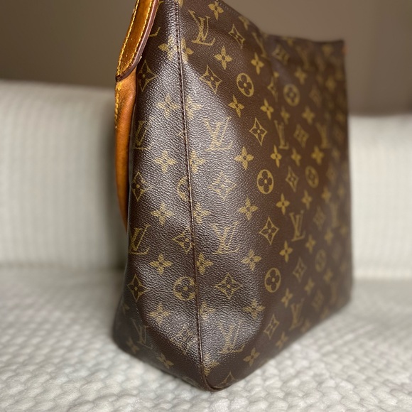 Louis Vuitton looping GM. - Picture 11 of 15